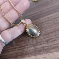 انگشتر و مدال گردنی