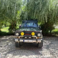 پاترول ۴در ۴ سیلندر بدون رنگ ۱۲سال خواب بوده ماشین