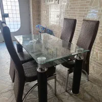 میز ناهارخوری درحد نو با صندلی چرم