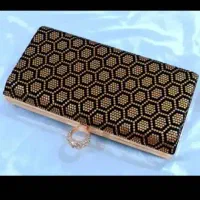 همه مدل پذیرفته میشود