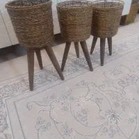 گلدان چوبی وبافت حصیری سالم