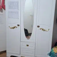 کمد لباس و یا کتابخانه در حد نو از عکس هم پیداست