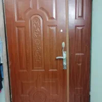 درب  چوبی آپارتمان باقفل ترک اصل،  باتخفیف ویژه