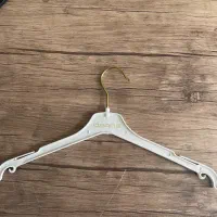 چوب لباسی چوب کار