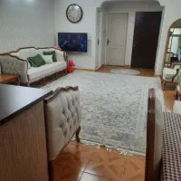 اپارتمان  ۶۱ متری  طبقه  سوم تک    واحدی