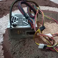 ۱ عدد کارت گرافیک و ۲ عدد پاور
