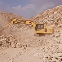 راننده بیل و کمر شکن