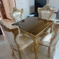 میز ناهار خوری ۴ نفره سالم و تمیز|میز و صندلی غذاخوری|گرمدره, |دیوار