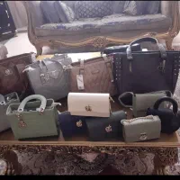 تعدادی کیف زنانه بعلت جابجایی فروخته میشود