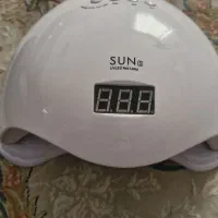 دستگاه یو وی ناخن کار