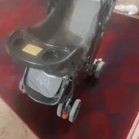 یک عدد کالسکه بچه در حد نو