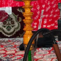 چوب زرد رگه دار