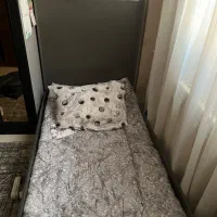 تخت طوسی ملامینه،یک ساله خریداری شده کاملا نو