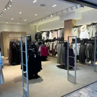 فروشنده پوشاک