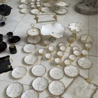 سرویس جهزیه کرم طلایی|ظروف سرو و پذیرایی|خمینی‌شهر, |دیوار