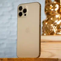 آیفون ۱۲ پرو طلایی