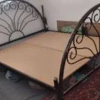 تختخواب فلزی