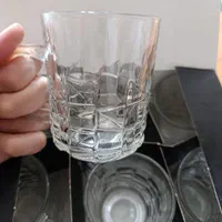 استکان یا نیم لیوان ۴ دست در حد