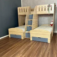 تخت برای سه فرزندها|تخت و صندلی بچه|اصفهان, باغ فدک|دیوار