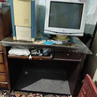 میزکامپیوتر باکامپیوتروکیس