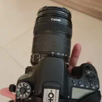 دوربین کنون 77d با لنز 18-135