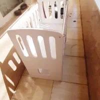 تخت کنار مادر