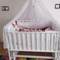 تخت و گهواره کنار مادر|تخت و صندلی بچه|قزوین, |دیوار