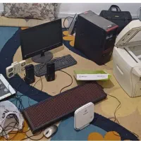 تعدادی وسایل فروشی