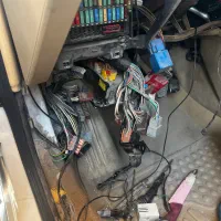خدمات برق اتومبیل باطری سازی سیار