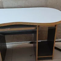 فروش میز کامپیوتر سالم و کم کار فیبرگلاس