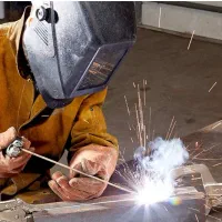 جوشکاری و برقکاری سیار و تعمیر وسایل گاز سوز منزل