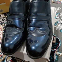 یک جفت کفش سایز ۴۱به فروش میرسد