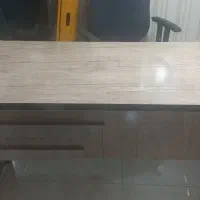 میز اداری کشو دار ام دی اف و ۲ صندلی چرخدارو فایل