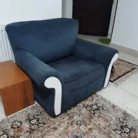 فروش ۷ عدد مبل تک نفره بهمراه ۲ میز عسلی وصندلی