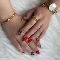 کاشت و ترمیم ناخن