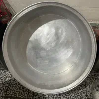 یک عدد قابلمه بزرگ|ظروف پخت‌وپز|کرمان, |دیوار