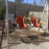 پنج نیم متر نرده یک عدد تاب بازی زیر قیمت توافقی|اسباببازی|ماهدشت, |دیوار