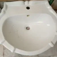 روشویی وپایه وجامایع دستشویی