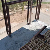 جوشکار وکارگر نیمه وارد