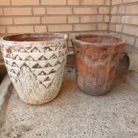 دو عدد گلدان بزرگ