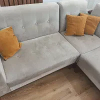 مبل ال هفت نفره همراه میز جلو میلی و دو میز عسلی