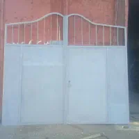 سه عدد در، درحدنو فروشی