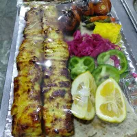 استخدام آشپز ماهر و کارگر ساده