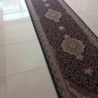 کناره فرش یک در چهار سرمه ایی درحد نو|فرش|کرمانشاه, |دیوار