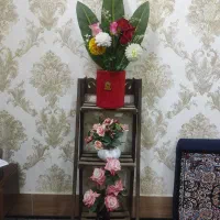 گل مصنوعی با پایه