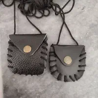 کیف چرم  کوچک برای دعا
