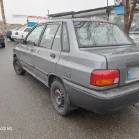 ۸۷ یک درب رنگ