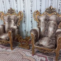 مبل سلطنتی چوبی با یک عسلی کوچک و یک عسلی بزرگ