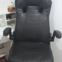 صندلی چرخدار در حد نو