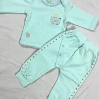 لباس و وسایل نوزادی